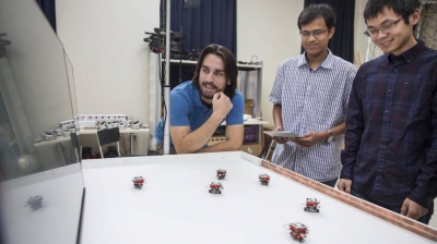Un enjambre de robots a tu disposición